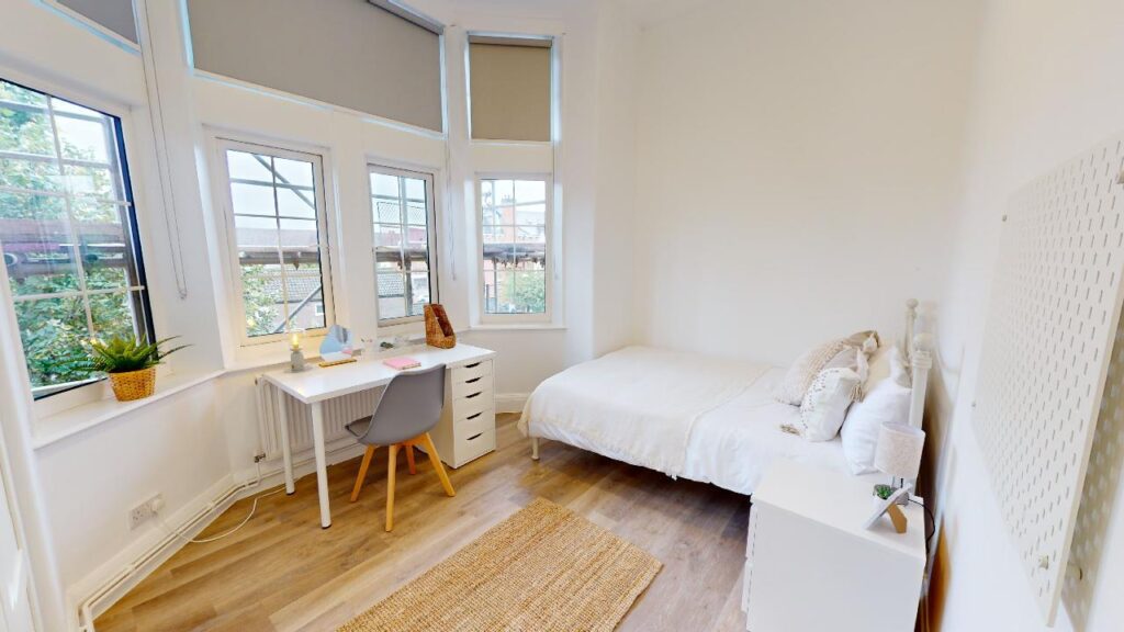 09 Flat-F-Gordon-House-09212023_123840